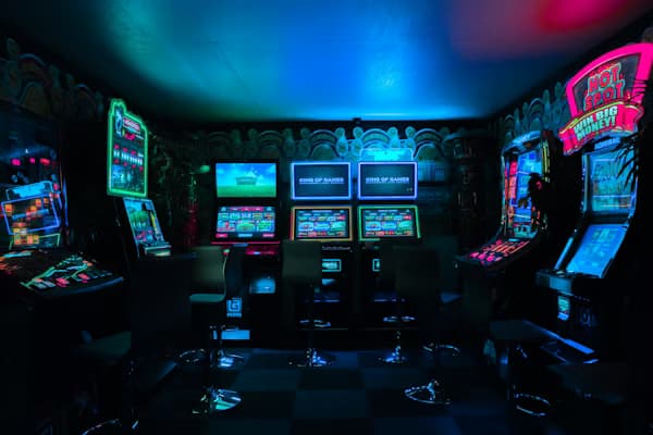Mini-golf & arcade